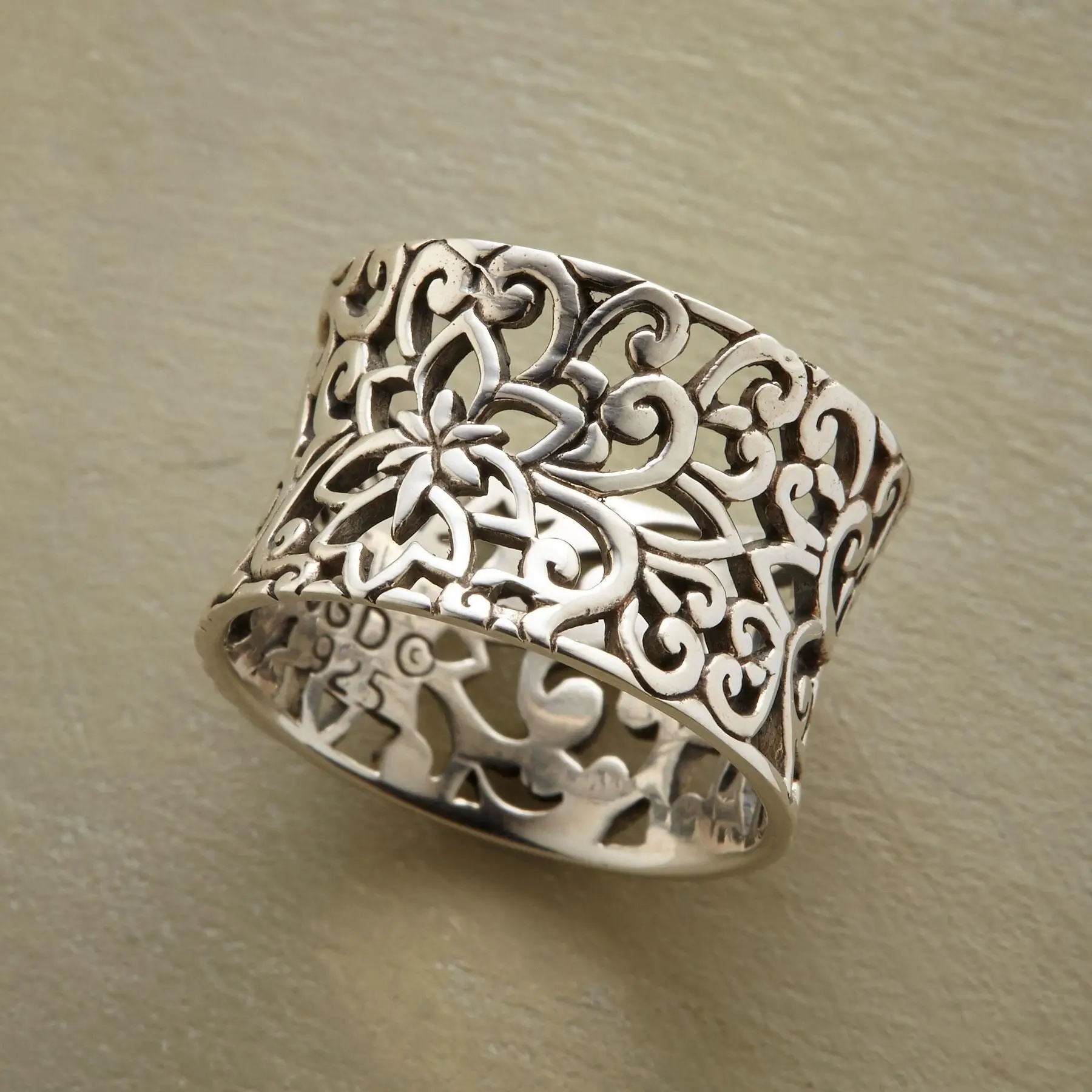 Bonnie - Vintage Silver Hollow Ring - Jewels Heaven