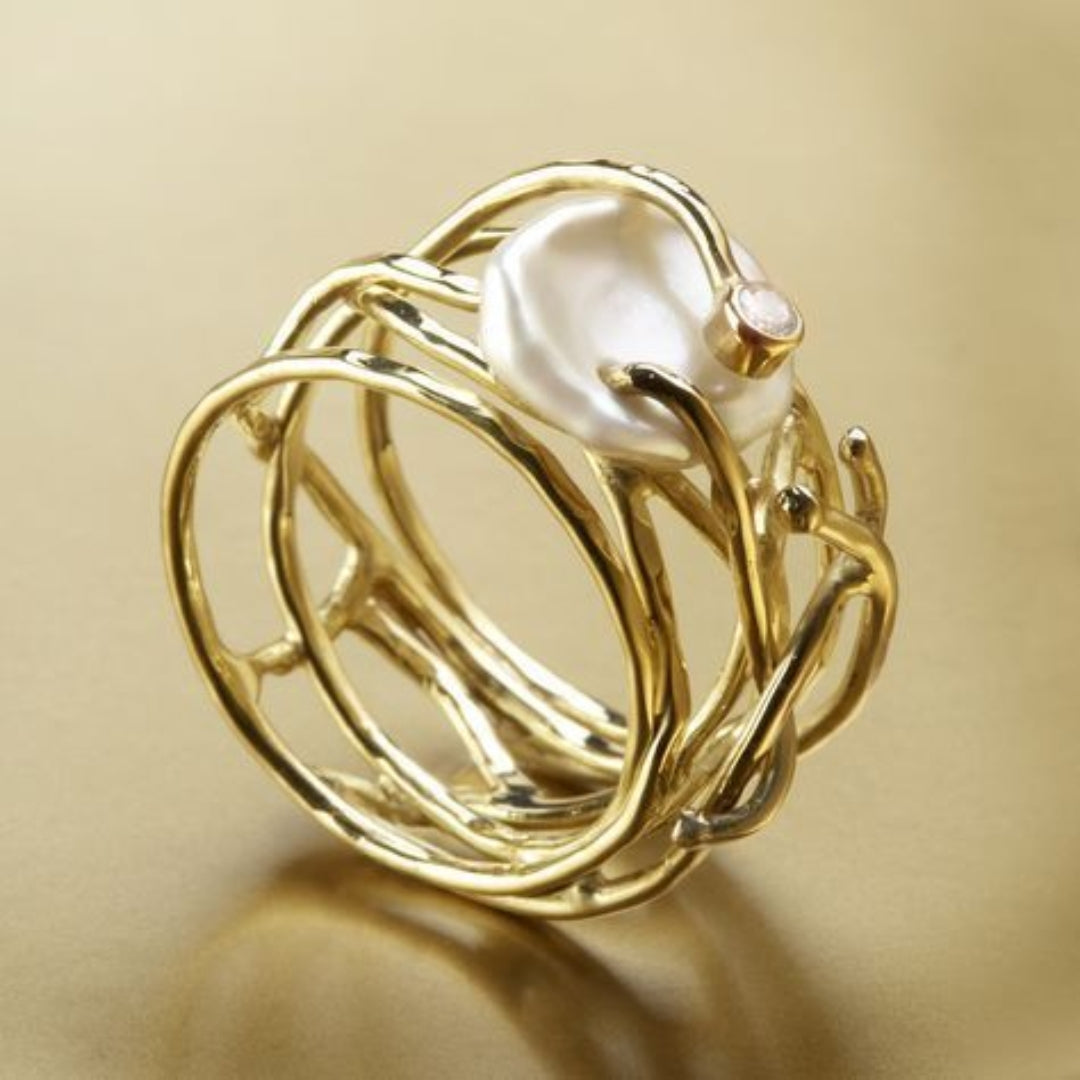 Samira - Thin Golden & Pearl Ring - Jewels Heaven