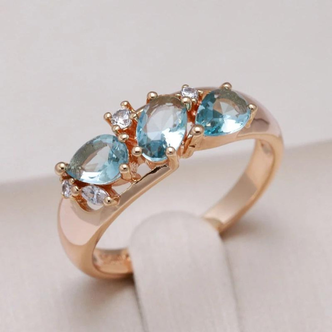 Elegant Blue Vintage Zirconia Ring in Gold - Jewels Heaven
